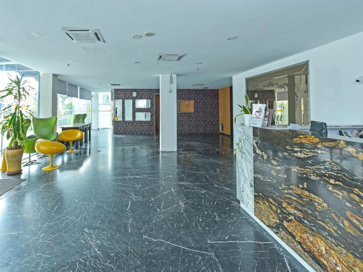 Capital O 90130 Sawadee Hotel Johor Bahru Exterior photo